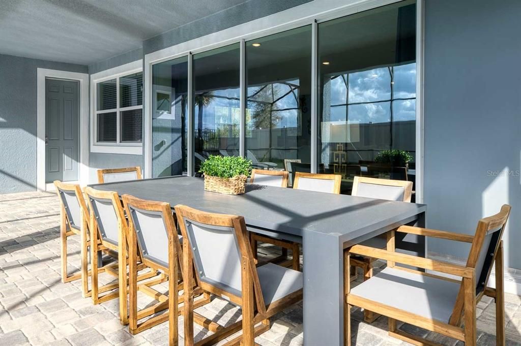 For Sale: $750,000 (9 beds, 6 baths, 4363 Square Feet)