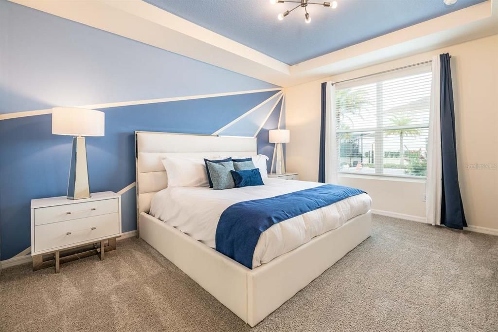 For Sale: $750,000 (9 beds, 6 baths, 4363 Square Feet)