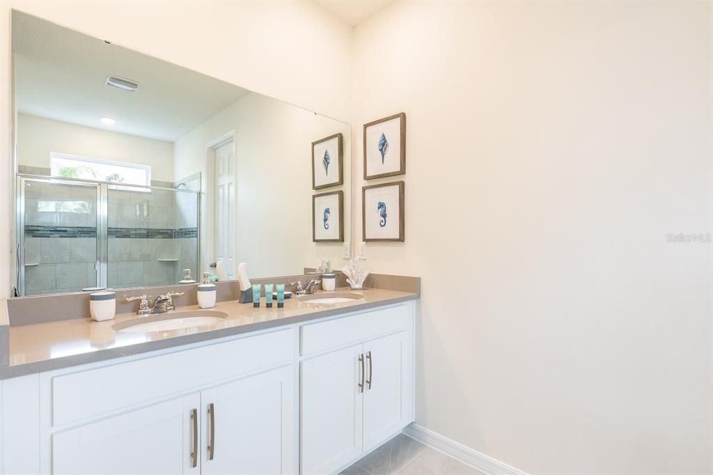For Sale: $750,000 (9 beds, 6 baths, 4363 Square Feet)