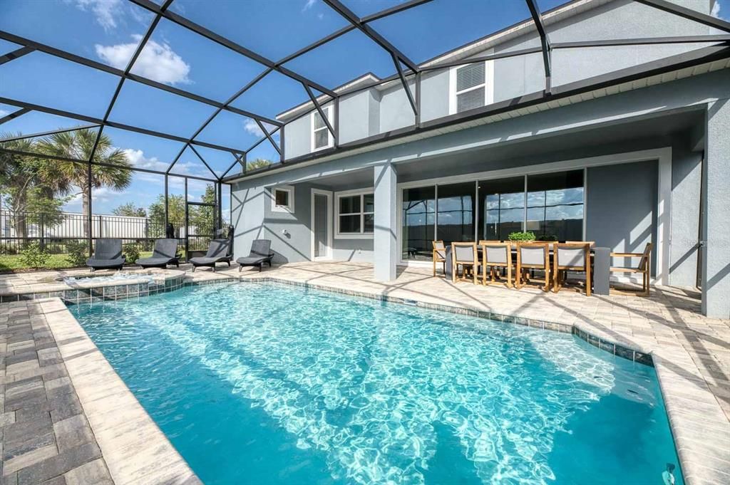 For Sale: $750,000 (9 beds, 6 baths, 4363 Square Feet)
