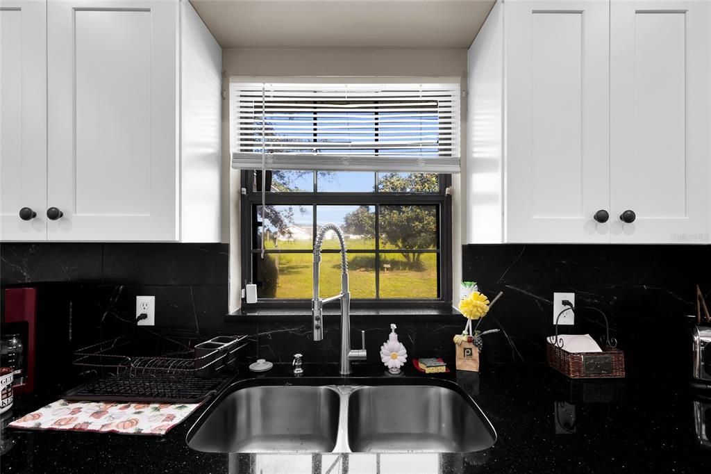For Sale: $240,000 (3 beds, 2 baths, 1517 Square Feet)