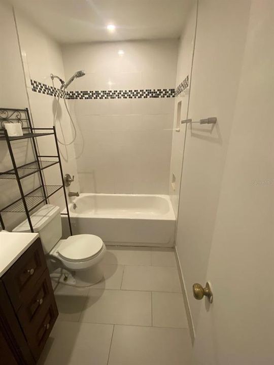 На продажу: $125,000 (2 спален, 1 ванн, 1012 Квадратных фут)