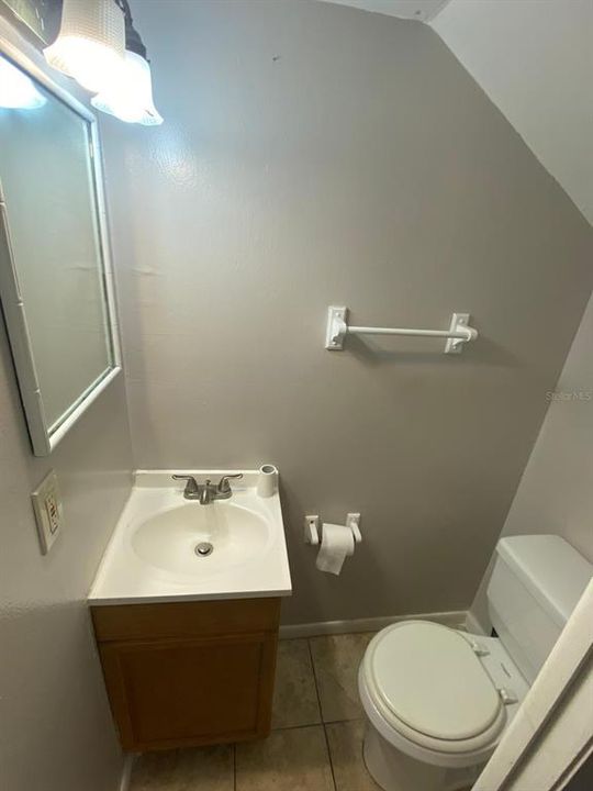 На продажу: $125,000 (2 спален, 1 ванн, 1012 Квадратных фут)