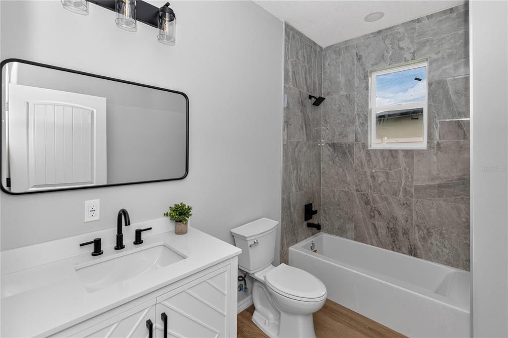 En Venta: $379,000 (3 camas, 2 baños, 1647 Pies cuadrados)