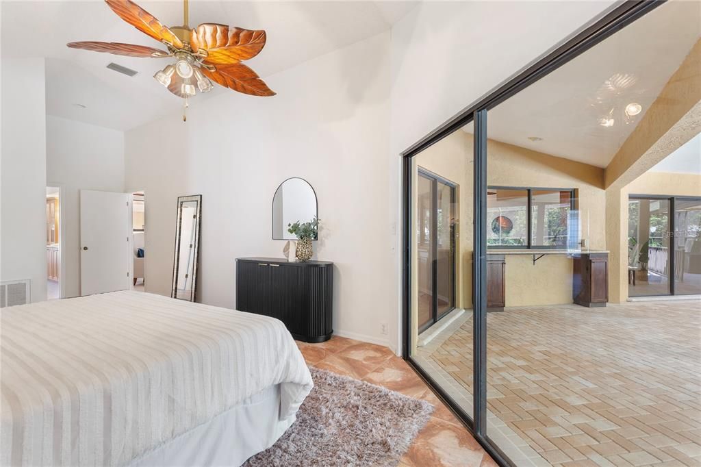 For Sale: $925,000 (4 beds, 2 baths, 2756 Square Feet)