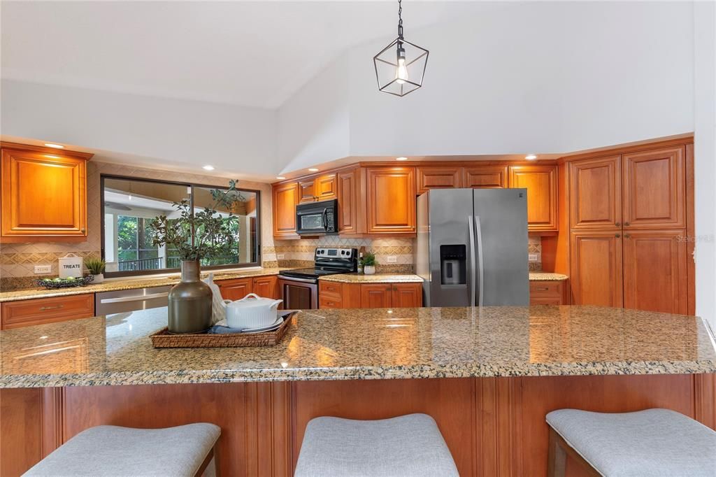 For Sale: $925,000 (4 beds, 2 baths, 2756 Square Feet)