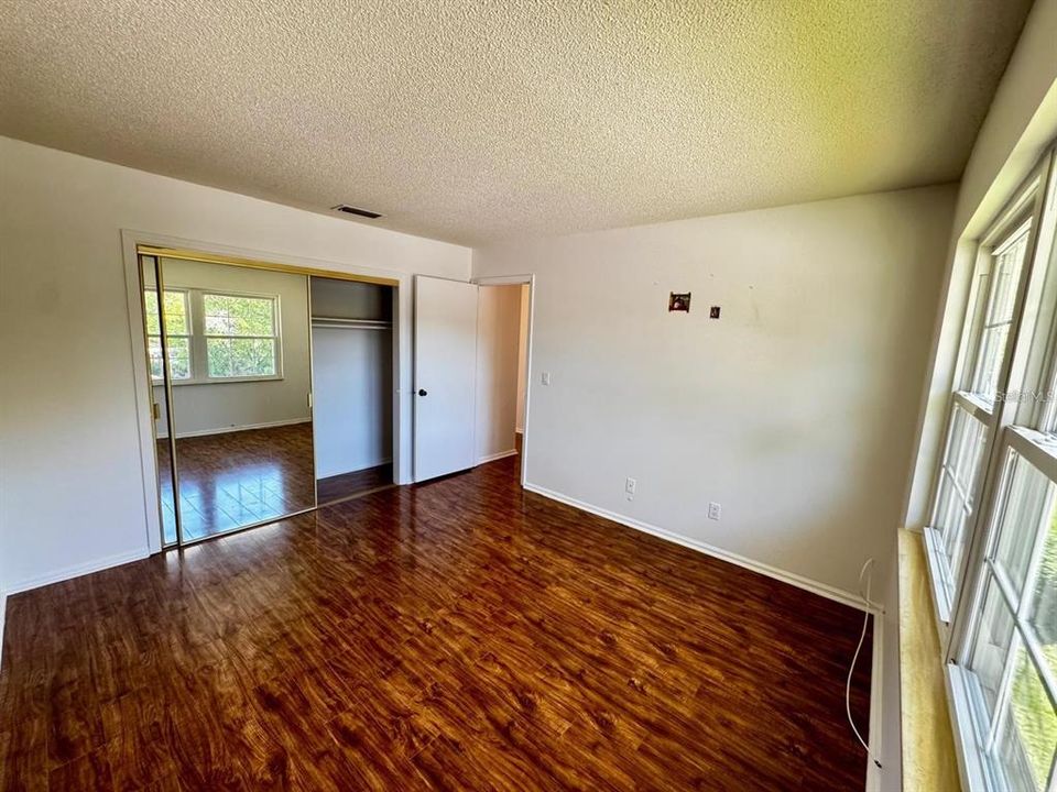 For Rent: $1,500 (2 beds, 1 baths, 784 Square Feet)