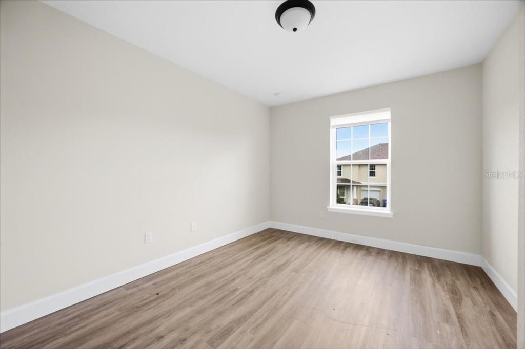 En Venta: $325,000 (4 camas, 2 baños, 1650 Pies cuadrados)