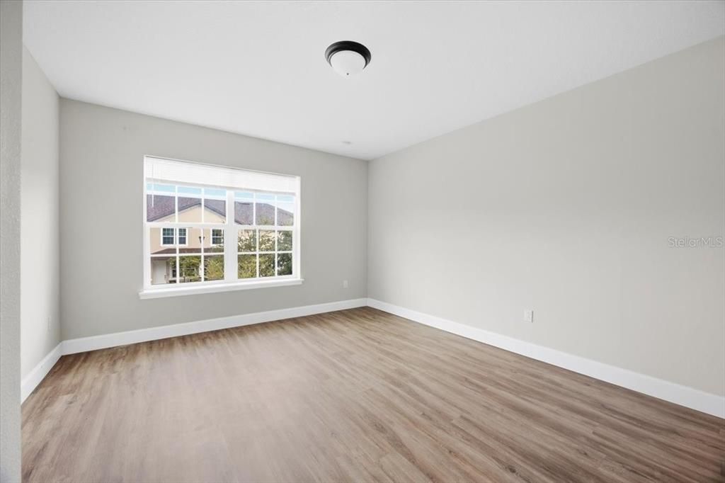 En Venta: $325,000 (4 camas, 2 baños, 1650 Pies cuadrados)