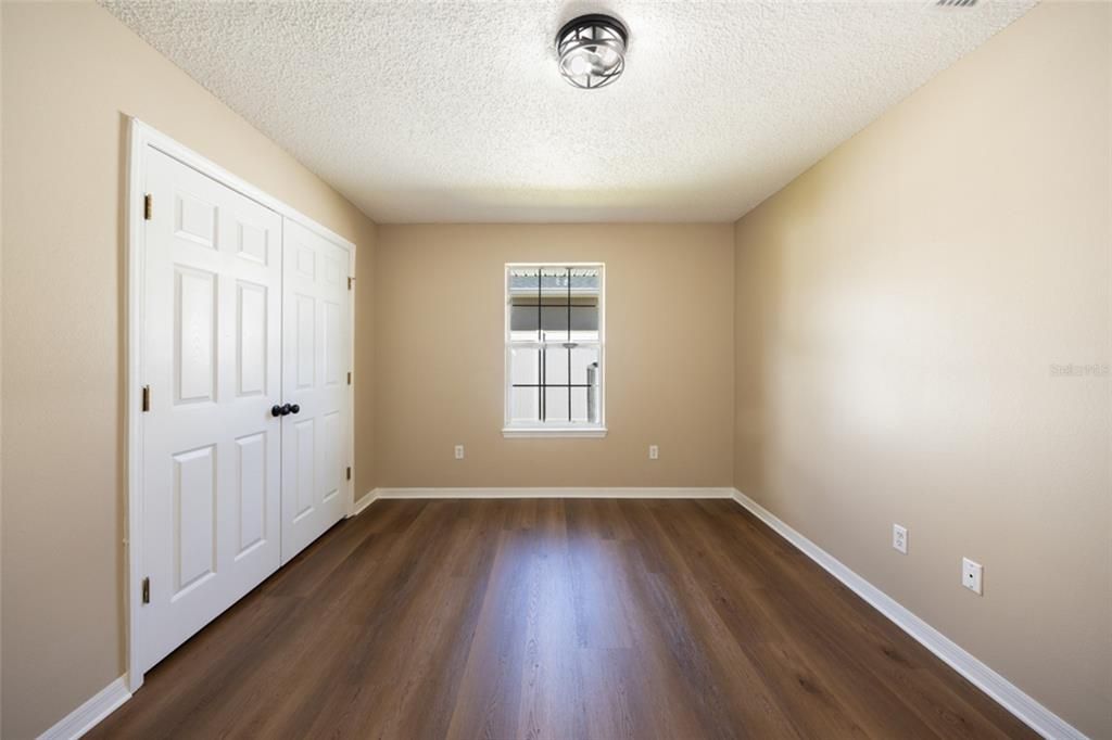 En Venta: $379,900 (4 camas, 2 baños, 2580 Pies cuadrados)