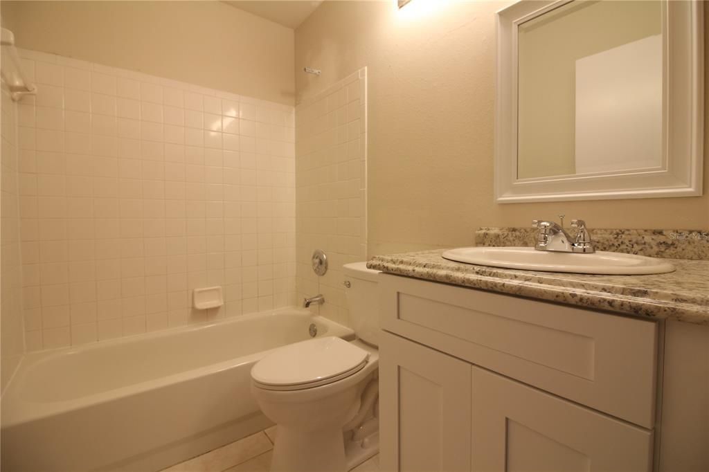 В аренду: $1,900 (3 спален, 2 ванн, 1252 Квадратных фут)