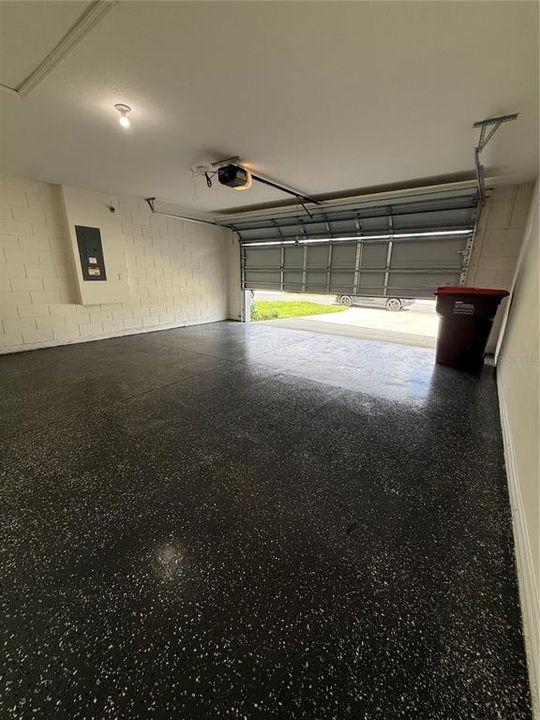 For Rent: $2,100 (4 beds, 2 baths, 1827 Square Feet)