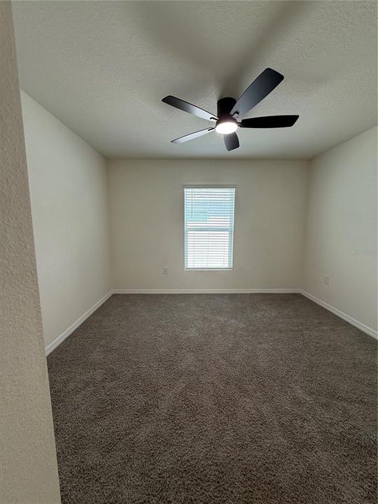 For Rent: $2,100 (4 beds, 2 baths, 1827 Square Feet)