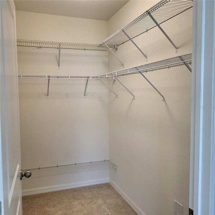 For Rent: $2,450 (3 beds, 2 baths, 1516 Square Feet)