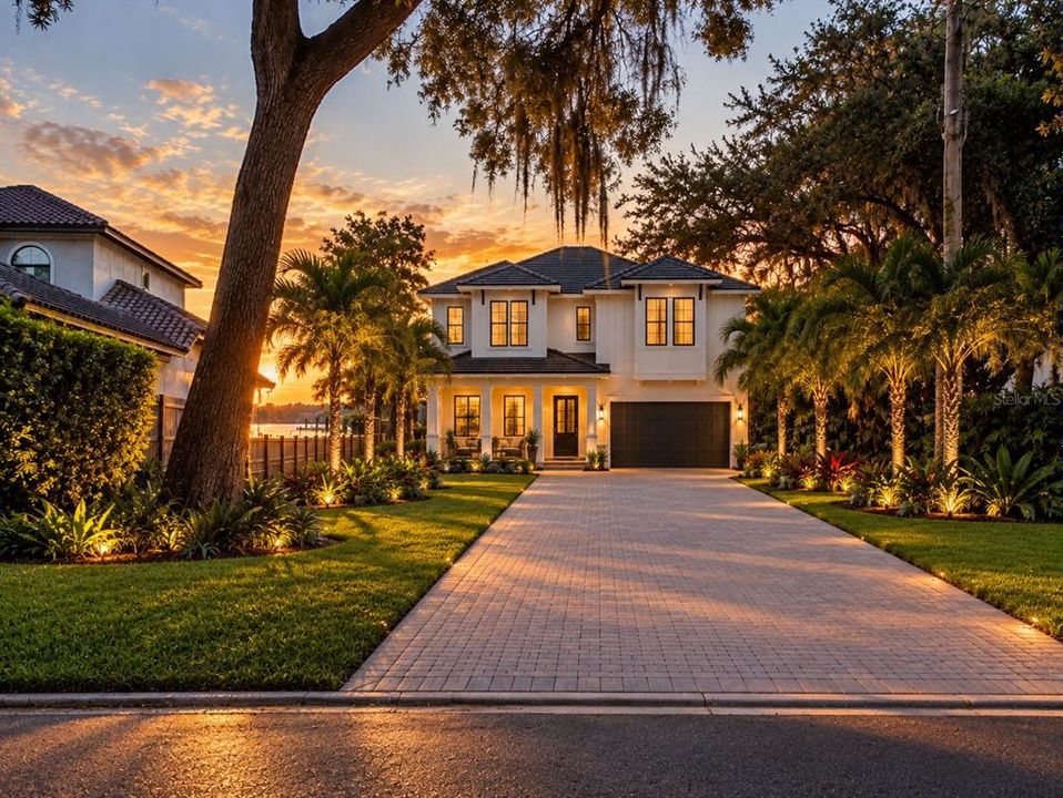 En Venta: $2,199,000 (6 camas, 3 baños, 3483 Pies cuadrados)