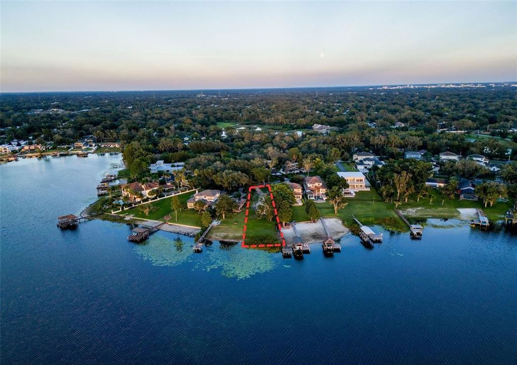 En Venta: $2,199,000 (6 camas, 3 baños, 3483 Pies cuadrados)