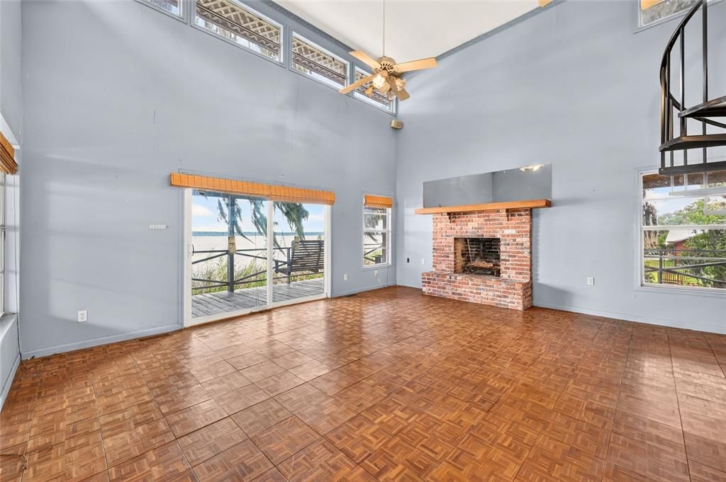 For Sale: $499,900 (4 beds, 3 baths, 1856 Square Feet)