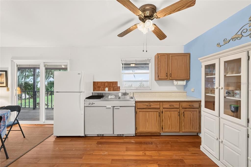 For Sale: $499,900 (4 beds, 3 baths, 1856 Square Feet)
