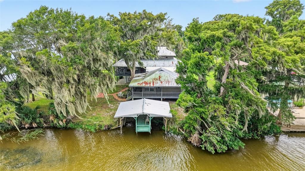 For Sale: $499,900 (4 beds, 3 baths, 1856 Square Feet)