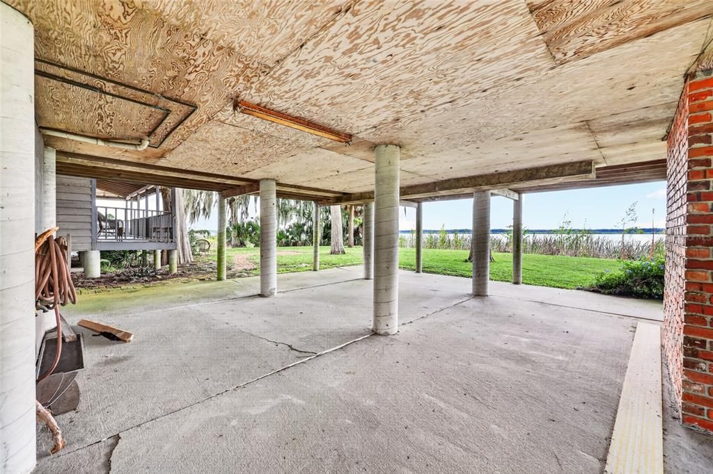 For Sale: $499,900 (4 beds, 3 baths, 1856 Square Feet)