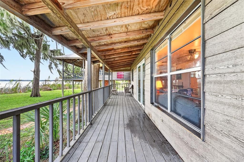 For Sale: $499,900 (4 beds, 3 baths, 1856 Square Feet)