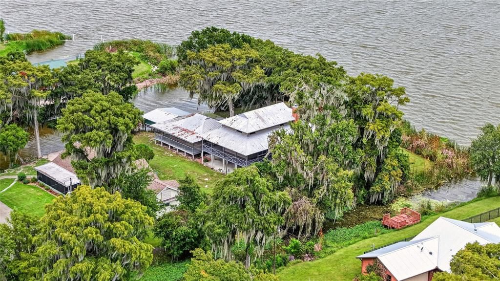 For Sale: $499,900 (4 beds, 3 baths, 1856 Square Feet)