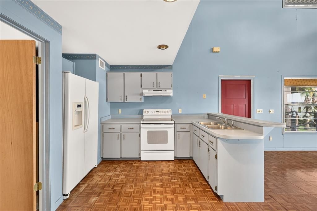 For Sale: $499,900 (4 beds, 3 baths, 1856 Square Feet)