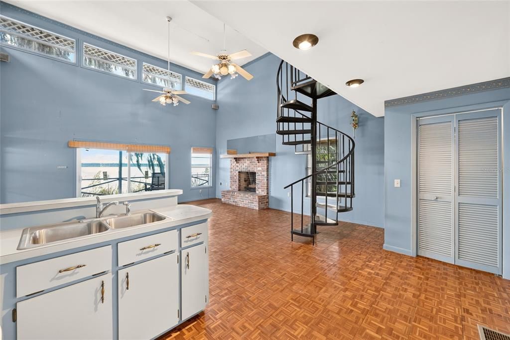 For Sale: $499,900 (4 beds, 3 baths, 1856 Square Feet)