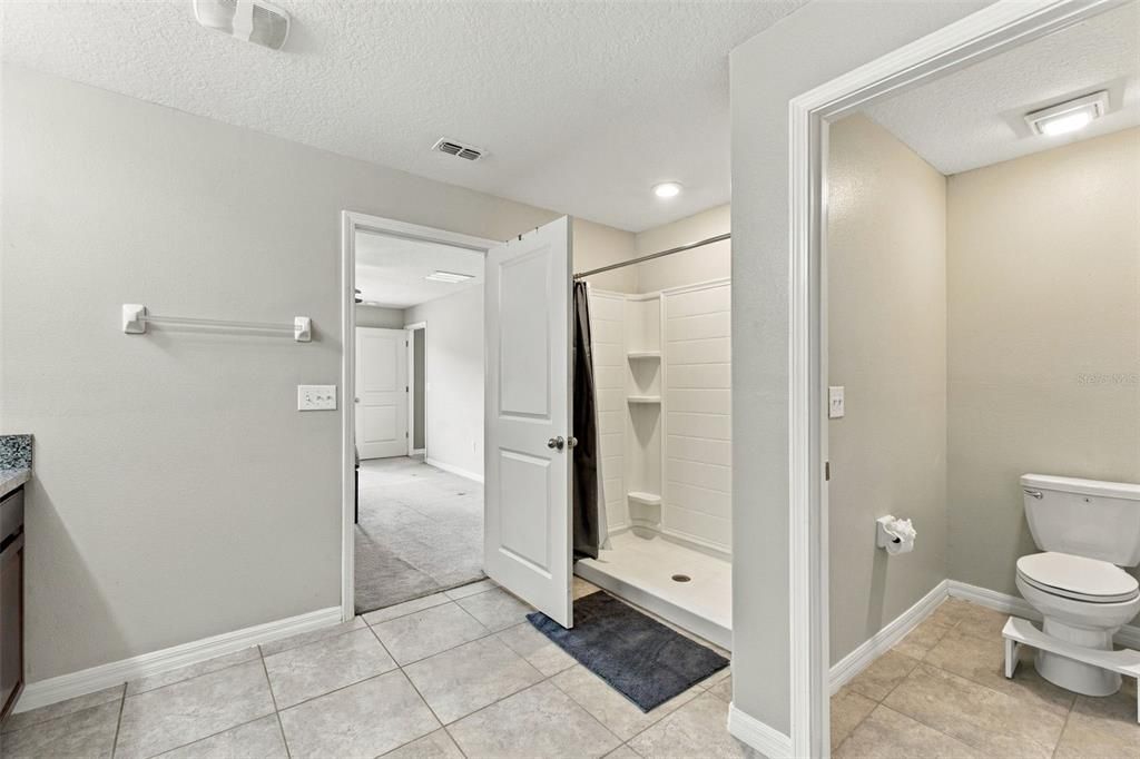 For Sale: $310,000 (4 beds, 2 baths, 1918 Square Feet)