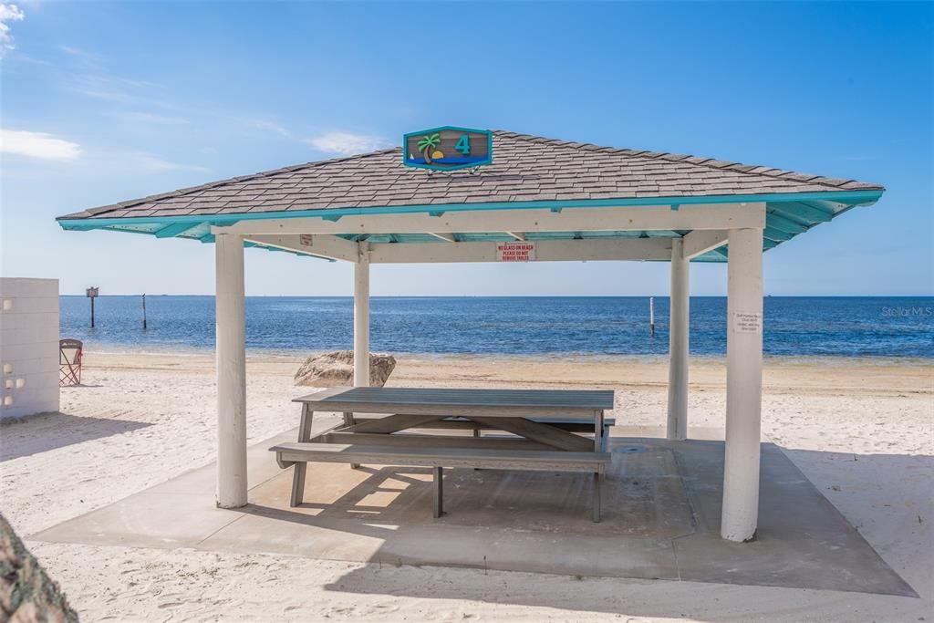 For Rent: $2,750 (2 beds, 2 baths, 1811 Square Feet)