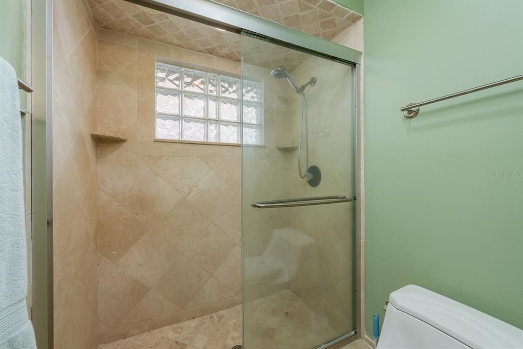 For Rent: $2,750 (2 beds, 2 baths, 1811 Square Feet)