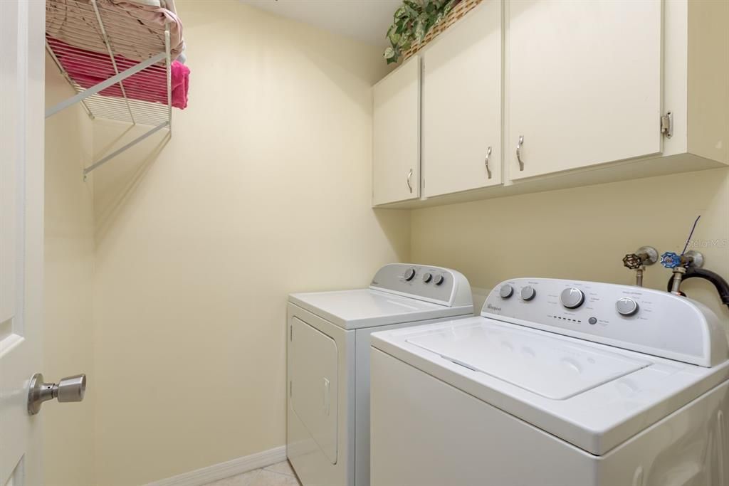 For Rent: $2,750 (2 beds, 2 baths, 1811 Square Feet)