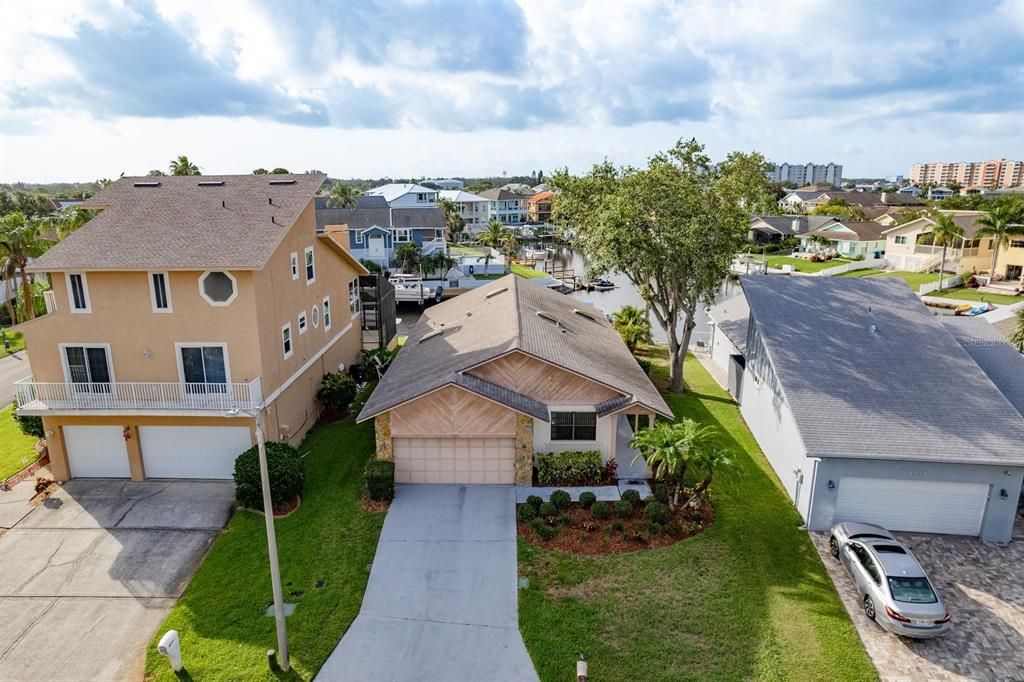 For Rent: $2,750 (2 beds, 2 baths, 1811 Square Feet)