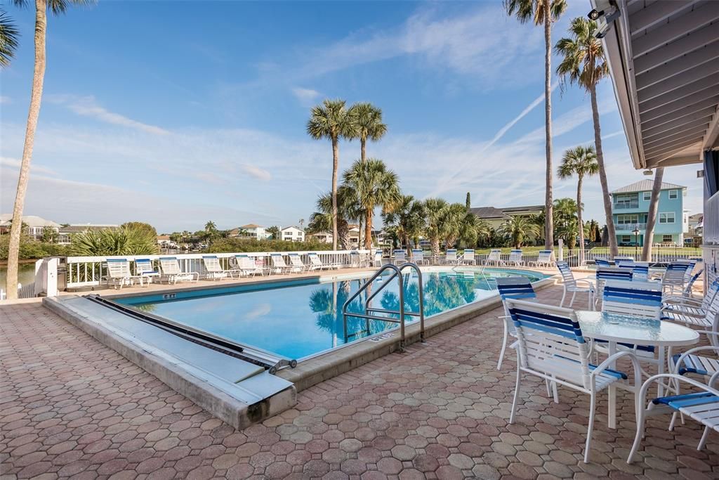 For Rent: $2,750 (2 beds, 2 baths, 1811 Square Feet)