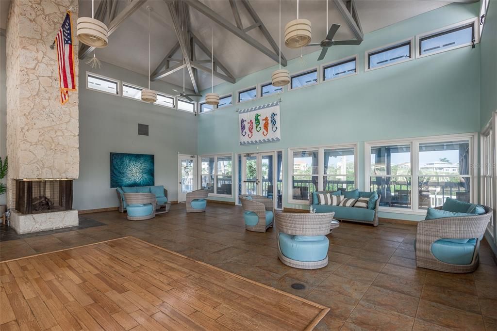 For Rent: $2,750 (2 beds, 2 baths, 1811 Square Feet)