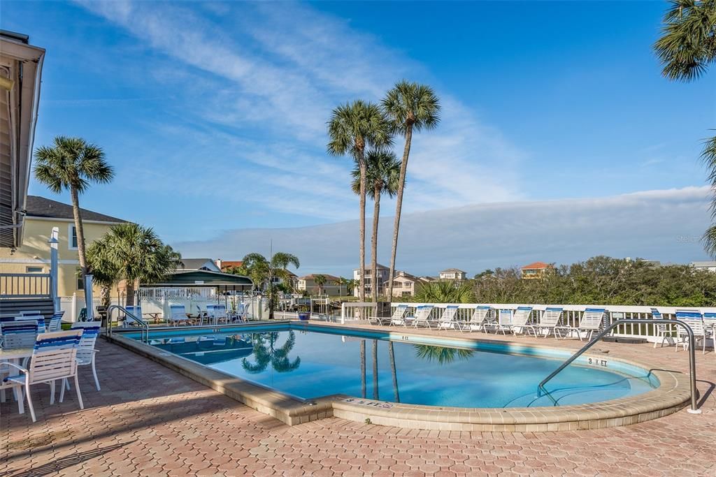 For Rent: $2,750 (2 beds, 2 baths, 1811 Square Feet)
