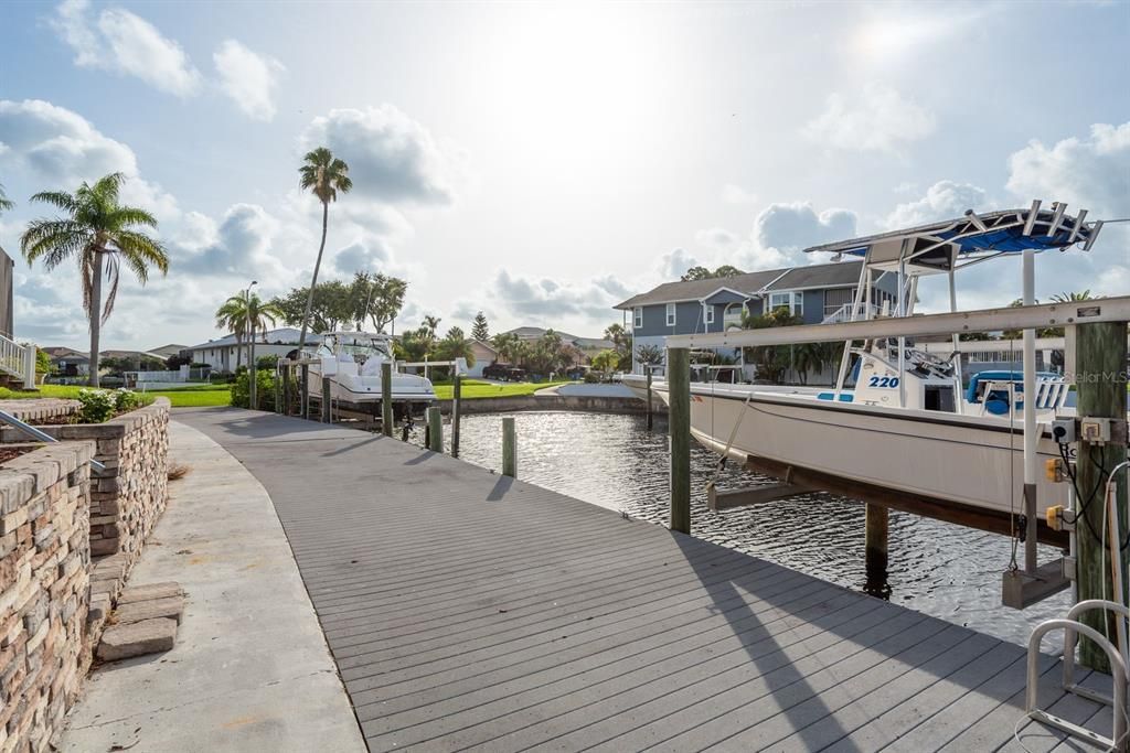 For Rent: $2,750 (2 beds, 2 baths, 1811 Square Feet)