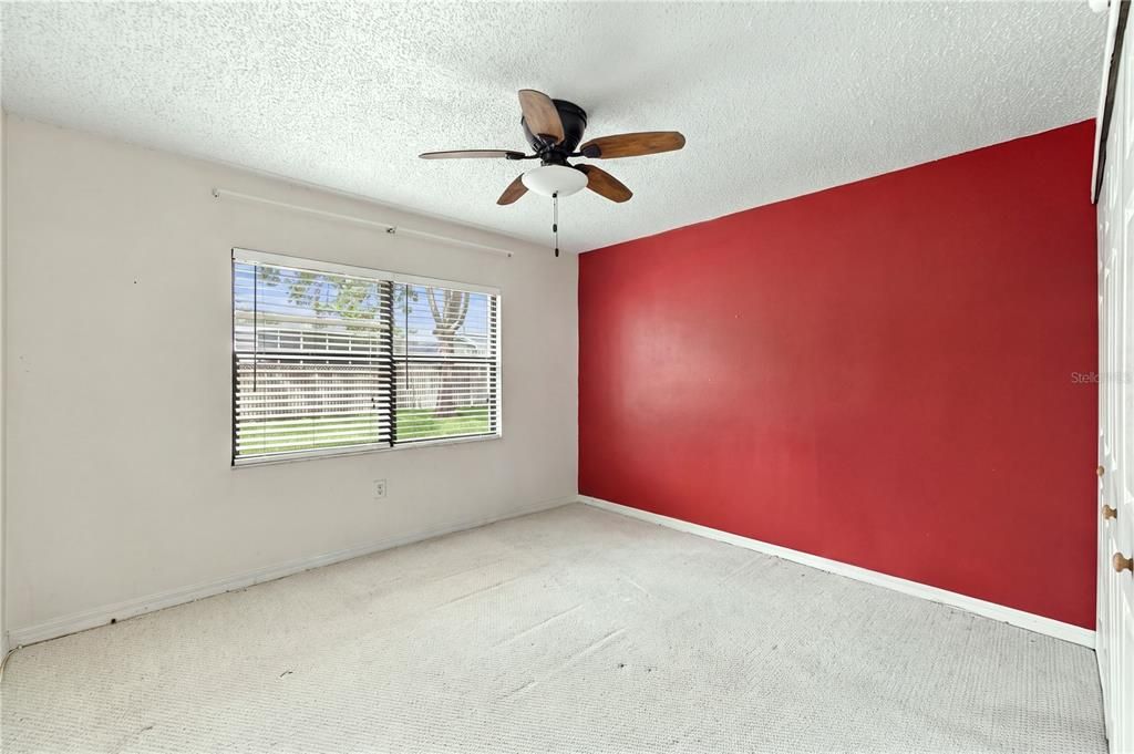 For Sale: $145,000 (2 beds, 2 baths, 886 Square Feet)