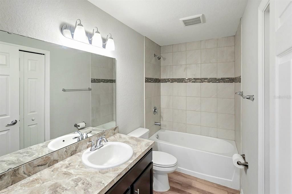 En Venta: $339,900 (3 camas, 2 baños, 1532 Pies cuadrados)