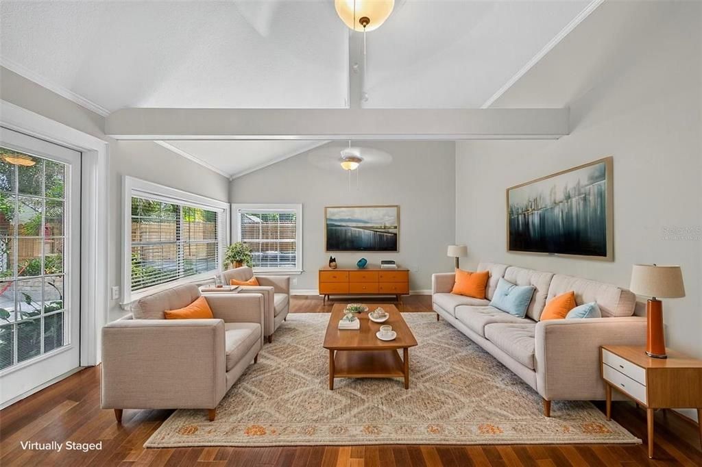 For Sale: $565,000 (5 beds, 3 baths, 2960 Square Feet)