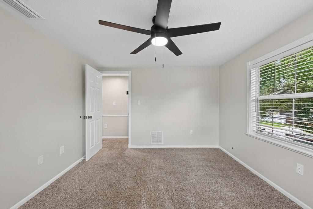 For Sale: $565,000 (5 beds, 3 baths, 2960 Square Feet)