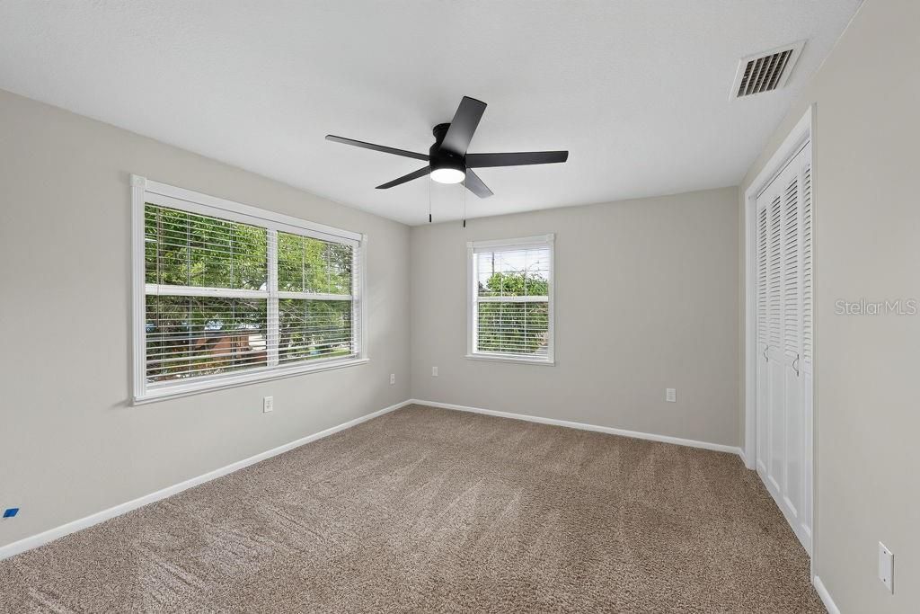 For Sale: $565,000 (5 beds, 3 baths, 2960 Square Feet)