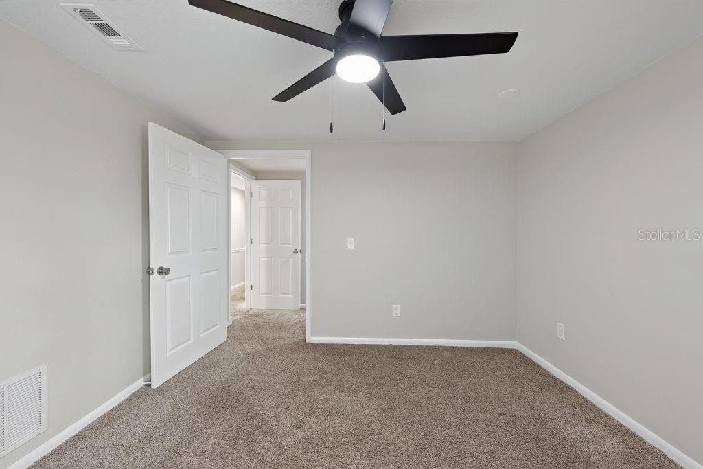 For Sale: $565,000 (5 beds, 3 baths, 2960 Square Feet)