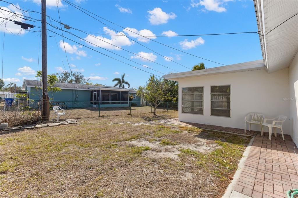 En Venta: $350,000 (2 camas, 2 baños, 1226 Pies cuadrados)