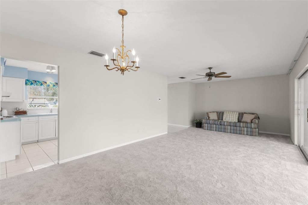 En Venta: $350,000 (2 camas, 2 baños, 1226 Pies cuadrados)