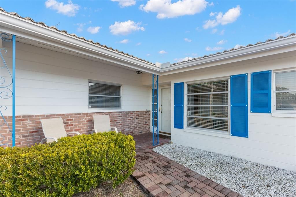 En Venta: $350,000 (2 camas, 2 baños, 1226 Pies cuadrados)