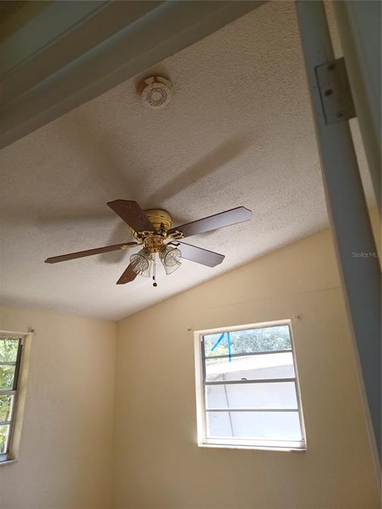 En Venta: $200,000 (2 camas, 1 baños, 696 Pies cuadrados)