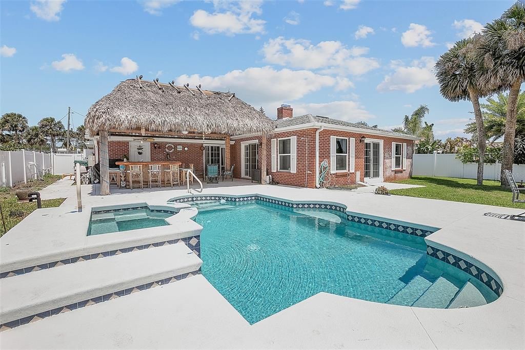 En Venta: $774,000 (3 camas, 3 baños, 2304 Pies cuadrados)