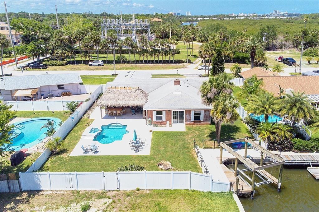 En Venta: $774,000 (3 camas, 3 baños, 2304 Pies cuadrados)