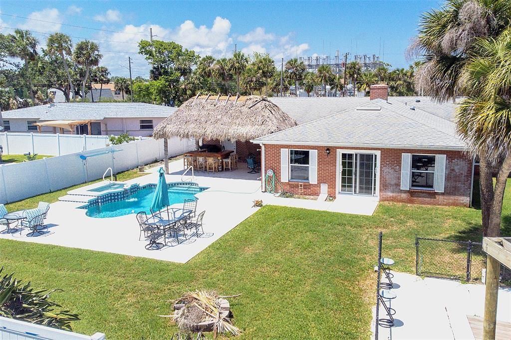 En Venta: $774,000 (3 camas, 3 baños, 2304 Pies cuadrados)